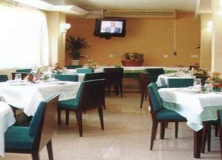 אל קאמפיו Hotel Nuria מראה חיצוני תמונה