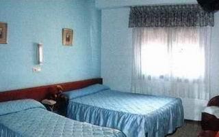 אל קאמפיו Hotel Nuria מראה חיצוני תמונה