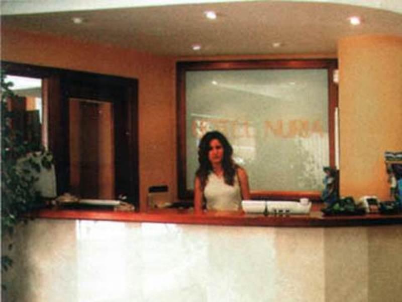 אל קאמפיו Hotel Nuria מראה חיצוני תמונה