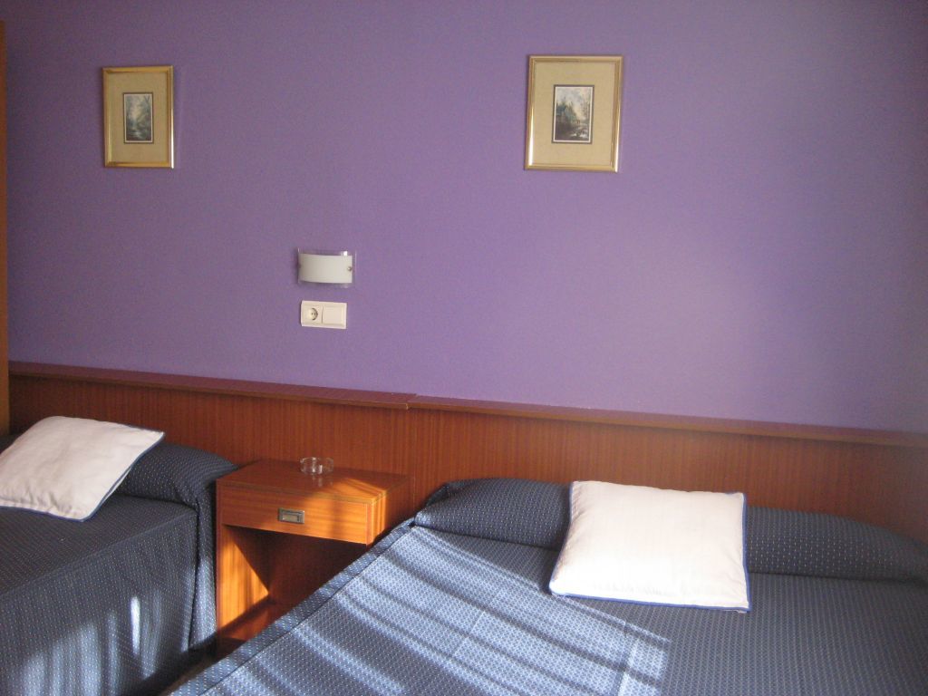 אל קאמפיו Hotel Nuria מראה חיצוני תמונה